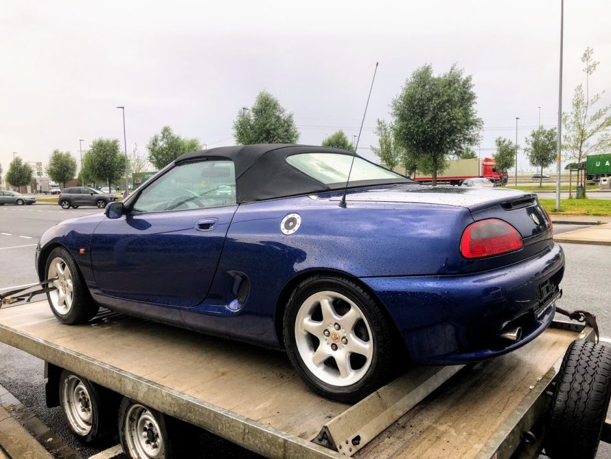 MG 1.8 Tahiti Blue **new arrival** met motorschade, Duitse import