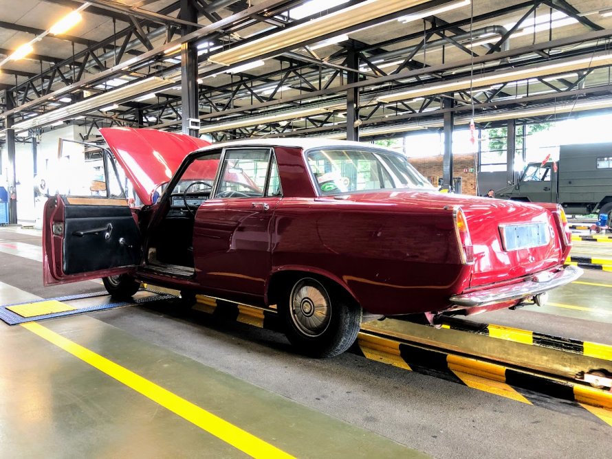 Early P6 2000SC Shark nose @RDW