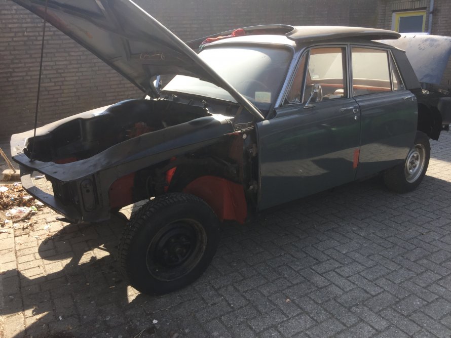 het begin ................ Rover P6 2000
