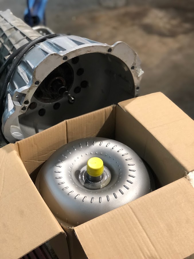 Pfff...... gereviseerde koppelomvormer is binnen : 4HP22 kan er weer onder