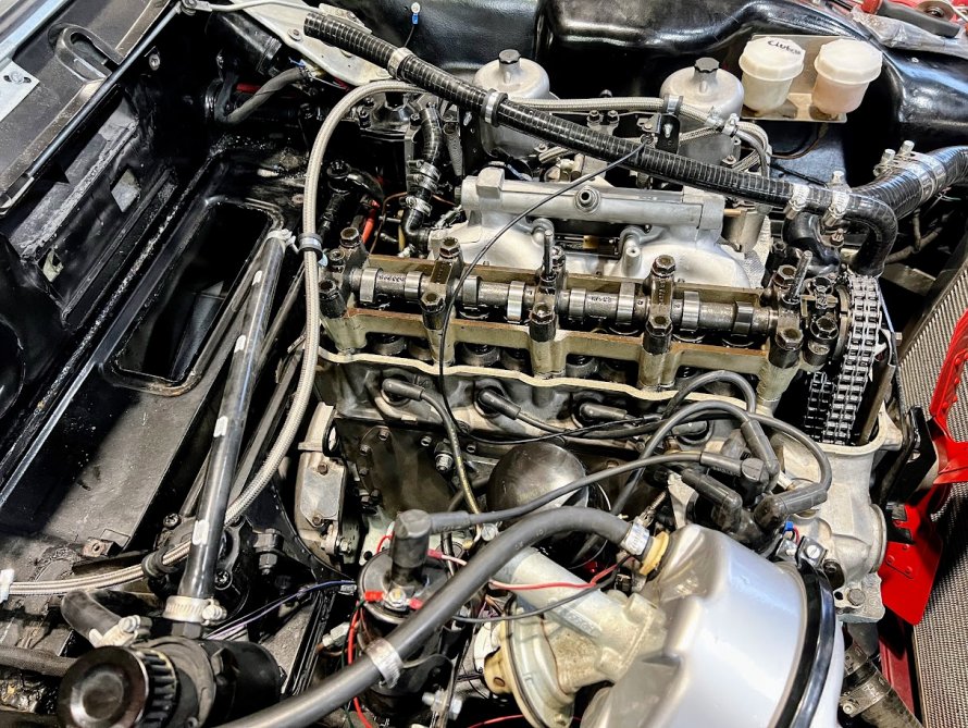 Rover P6 Monte-Carlo "kopbouten natrekken"