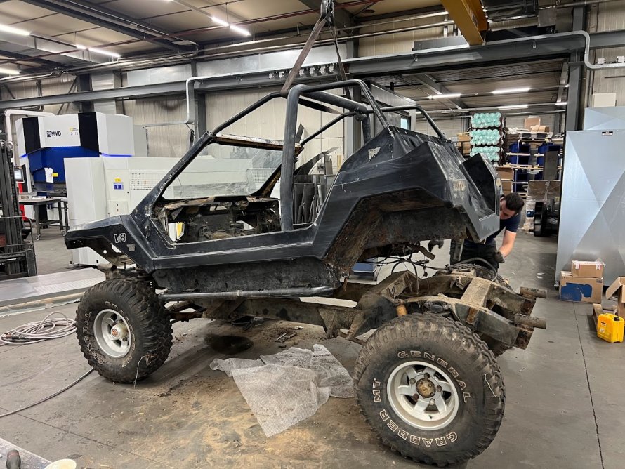 DAKAR 4x4 demontage schiet mooi op !