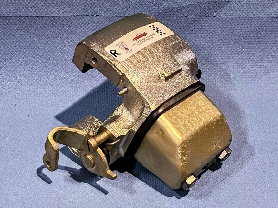 ACHTERREM : Rover P6 REMKLAUWEN weer op voorraad