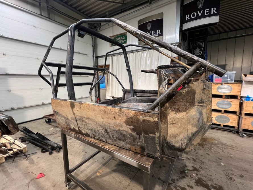 Dakar 4x4 demontage gereed......!