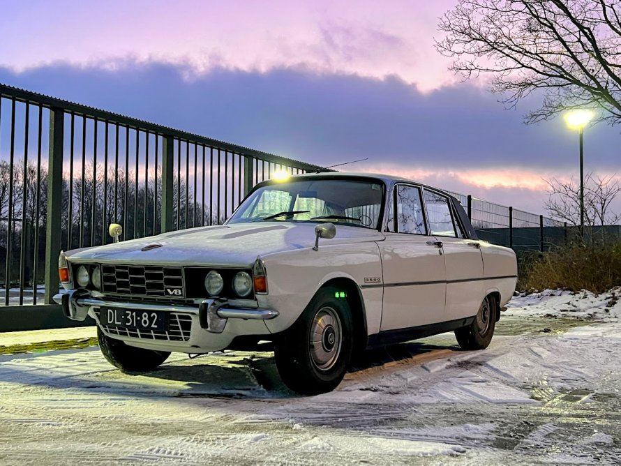 White one in the cold winter morning ; P6 3500 RHD