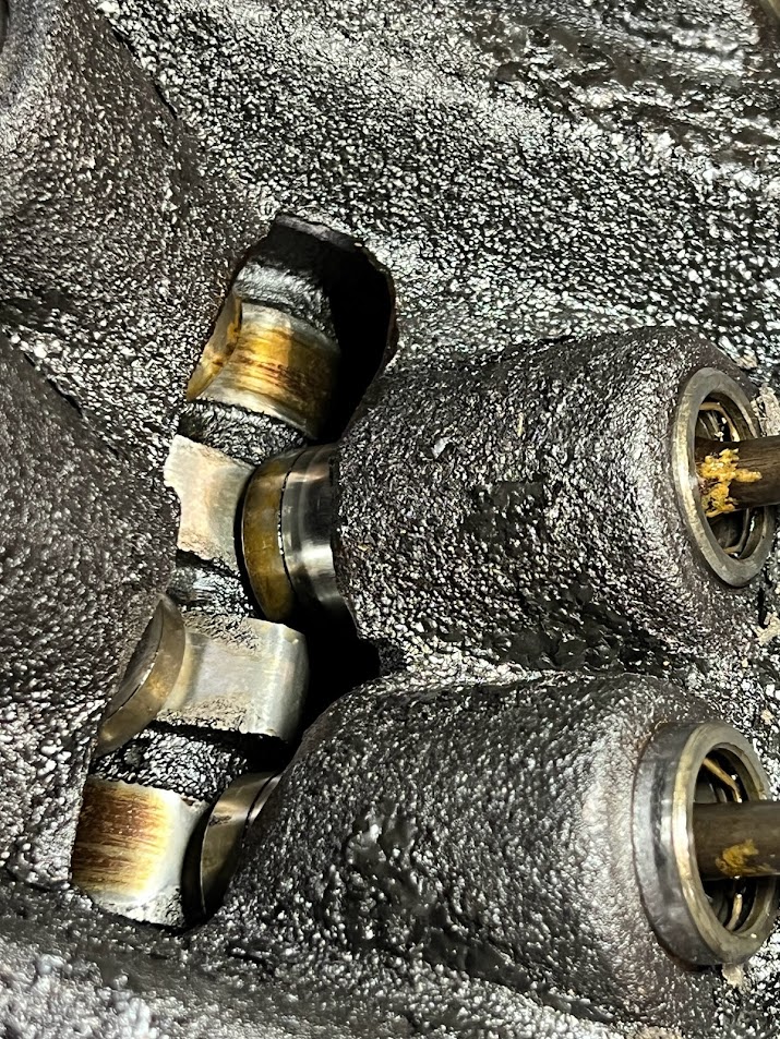 V8 DAKAR 4x4, demontage