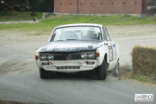 De oude doos : Rover P6 2000TC Rallye Gr&ouml;negau "foutje; met frontschade..."