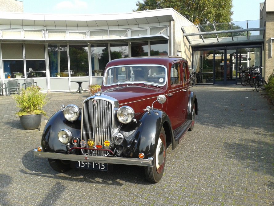 FOR SALE :ROVER TEN SALOON 1947