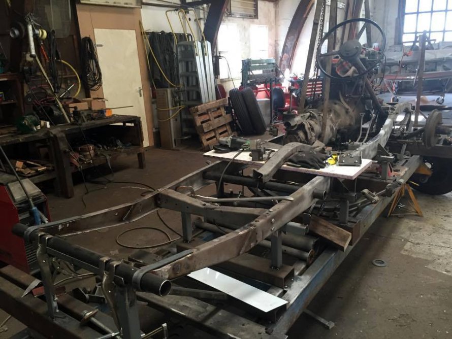 28-4-2015 "achterzijde aangepast / nieuwe buis geplaatst"