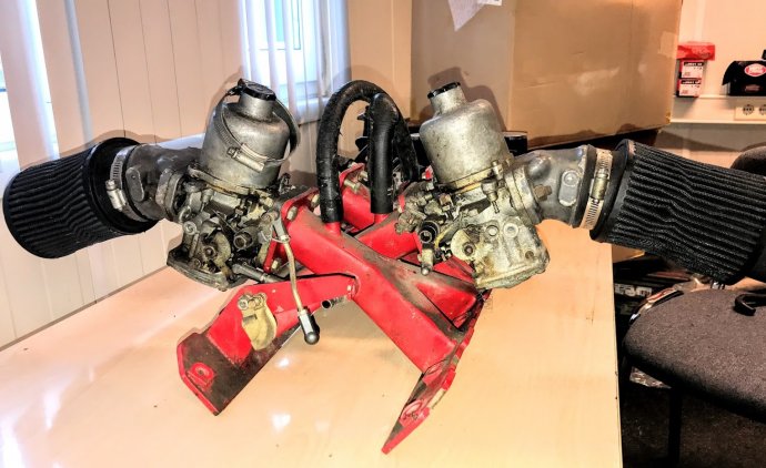 Mooi BOXER / Rover V8 inlaat manifold 4xSU