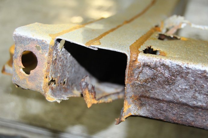 RRC chassis uitstukken....