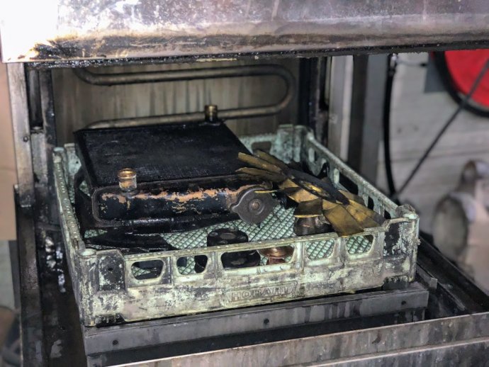 Parts van de Mini "Kalle"..... ff in de vaatwasser