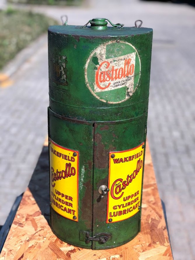 Classic-Rover automobilia.....