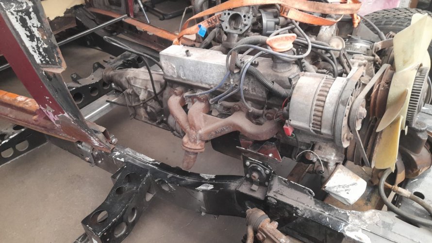 Rover 10 V8 Hotrod krijgt vorm.......update