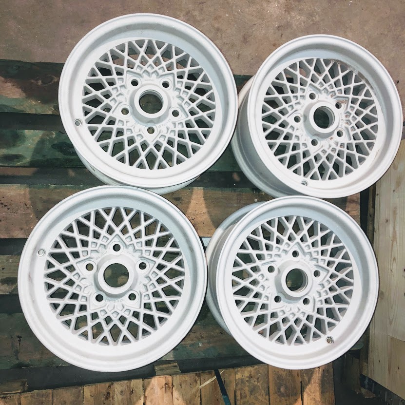 Soon available (Vitesse & 15" Rover wheels)