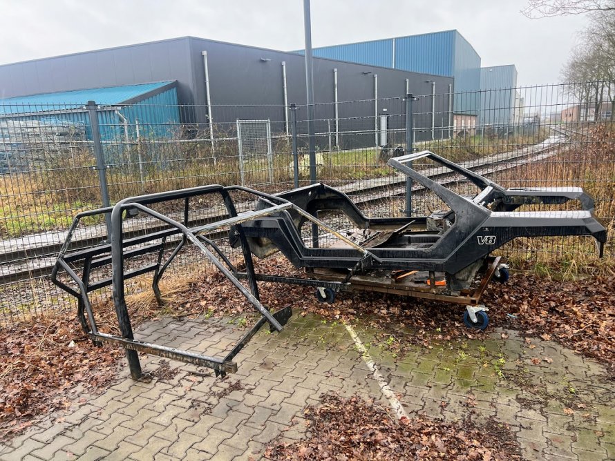 Dakar 4x4 demontage gereed......!