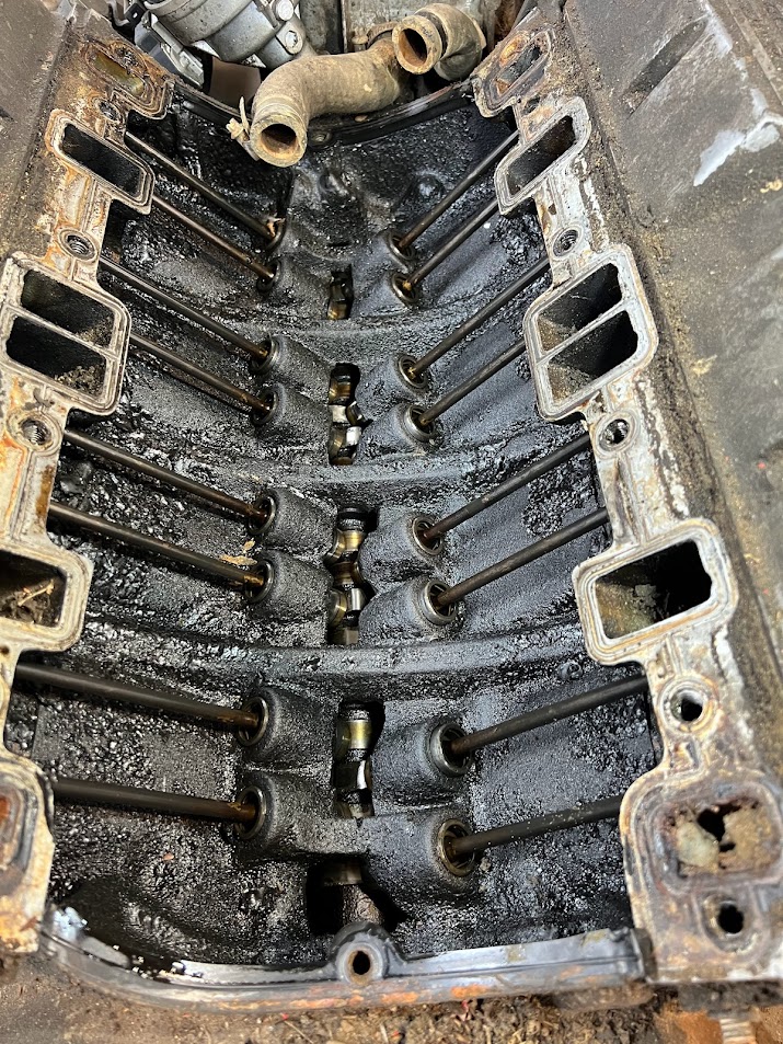 V8 DAKAR 4x4, demontage