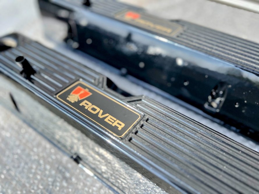 Rover V8 rocker covers **on stock**