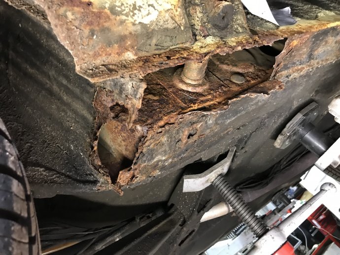 Rover P6 / 4 hoeken laswerk....