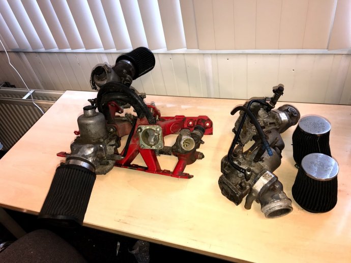 Mooi BOXER / Rover V8 inlaat manifold 4xSU