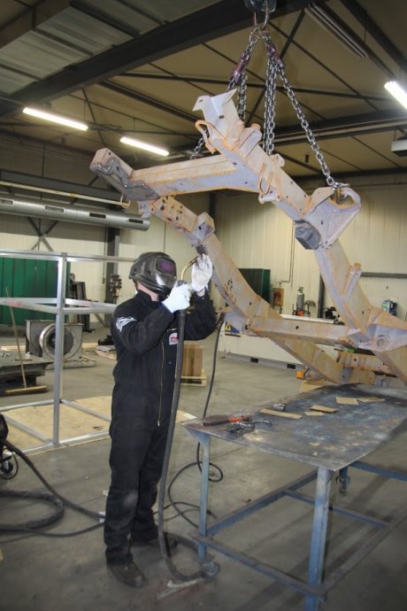 RRC chassis uitstukken....