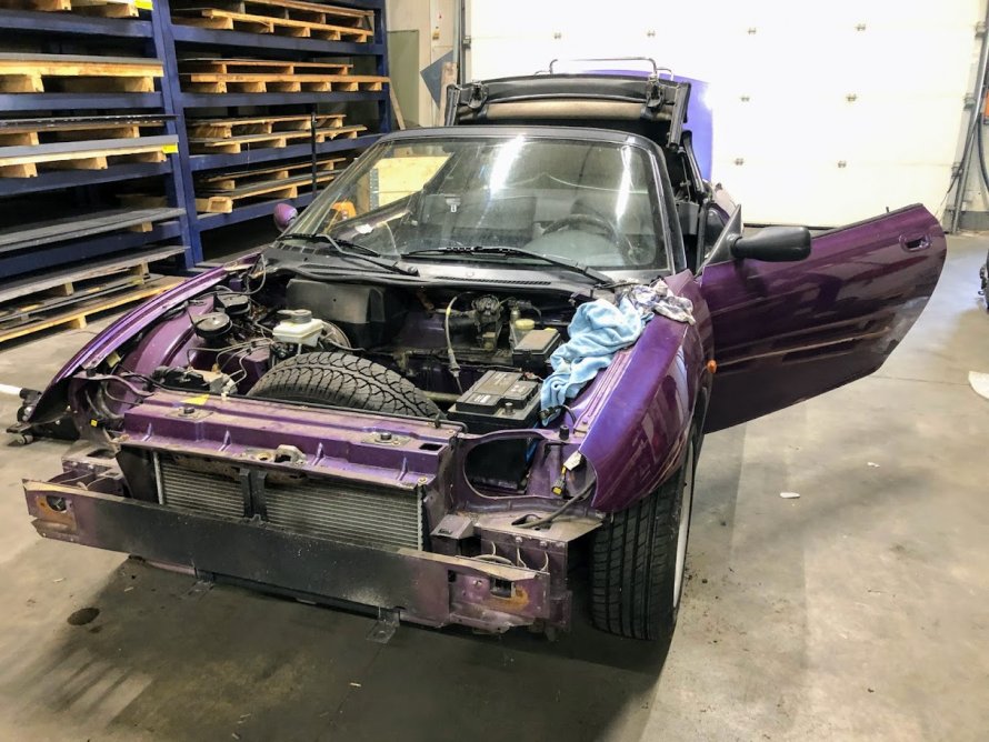 MG F "gereed maken voor paintjob!"