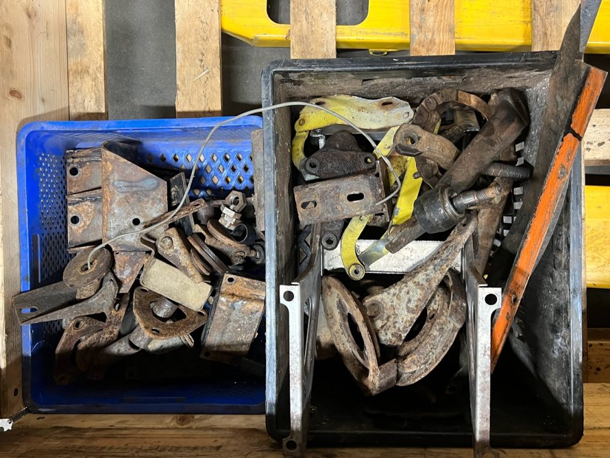 DAKAR 4x4 demontage gereed ! (1.11.2023); nu straalwerk