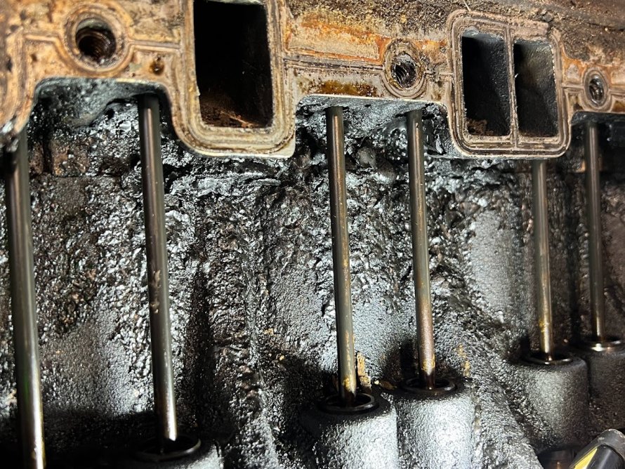 V8 DAKAR 4x4, demontage