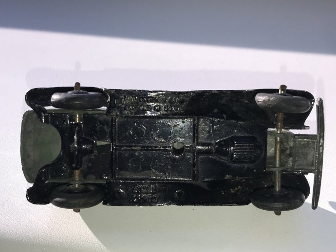 NEW ARRIVALS : Dinky Toys - 1:43 - Rover Streamlined Coup&eacute; - No. 36 B