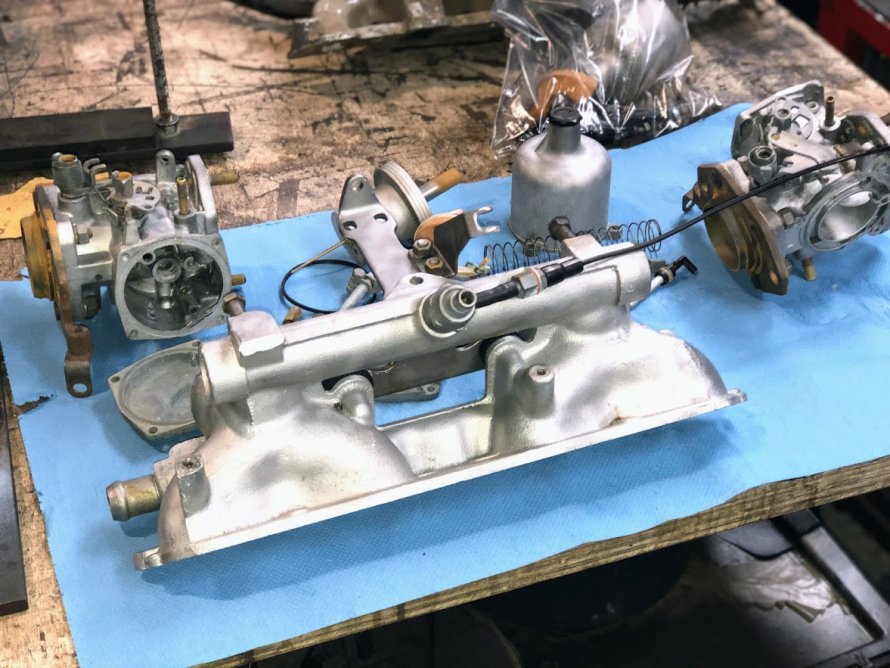 Puntjes op de i : Rover P6 2200TC Carb revisie compleet