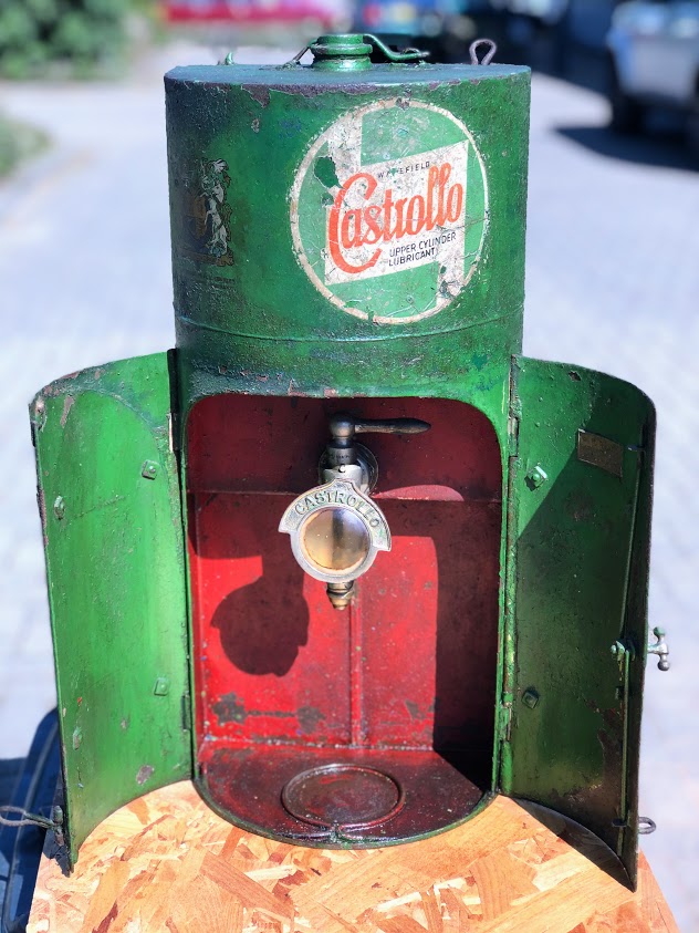 Classic-Rover automobilia.....