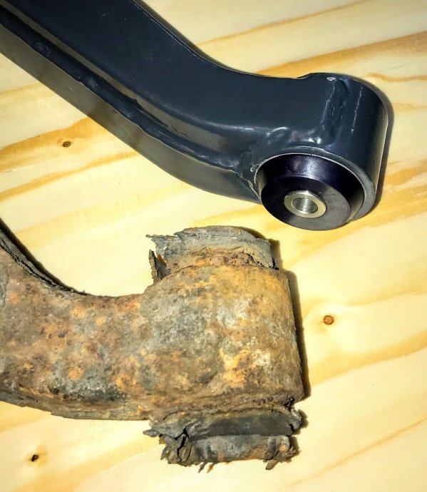 Nieuwe (2 jaar) APK op deze Almond Yellow Rover 3500S