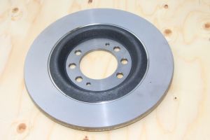 P6(B) remschijf achter / brake disc rear